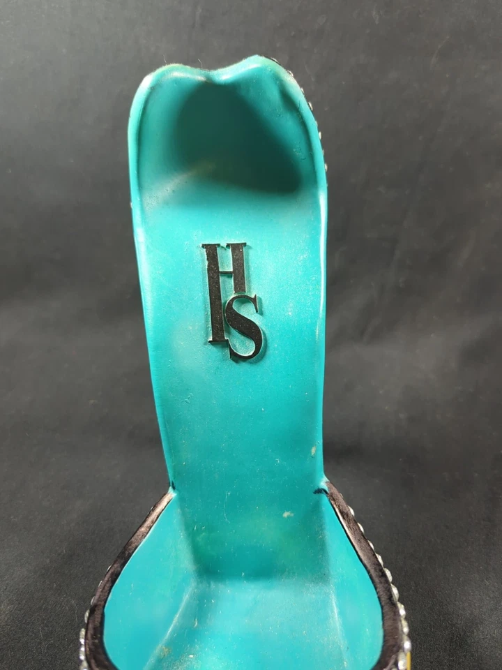 Zapato de vestir High Spirits verde azulado leopardo pedrería tacón alto soporte para botella de vino  Foto 3 de 4