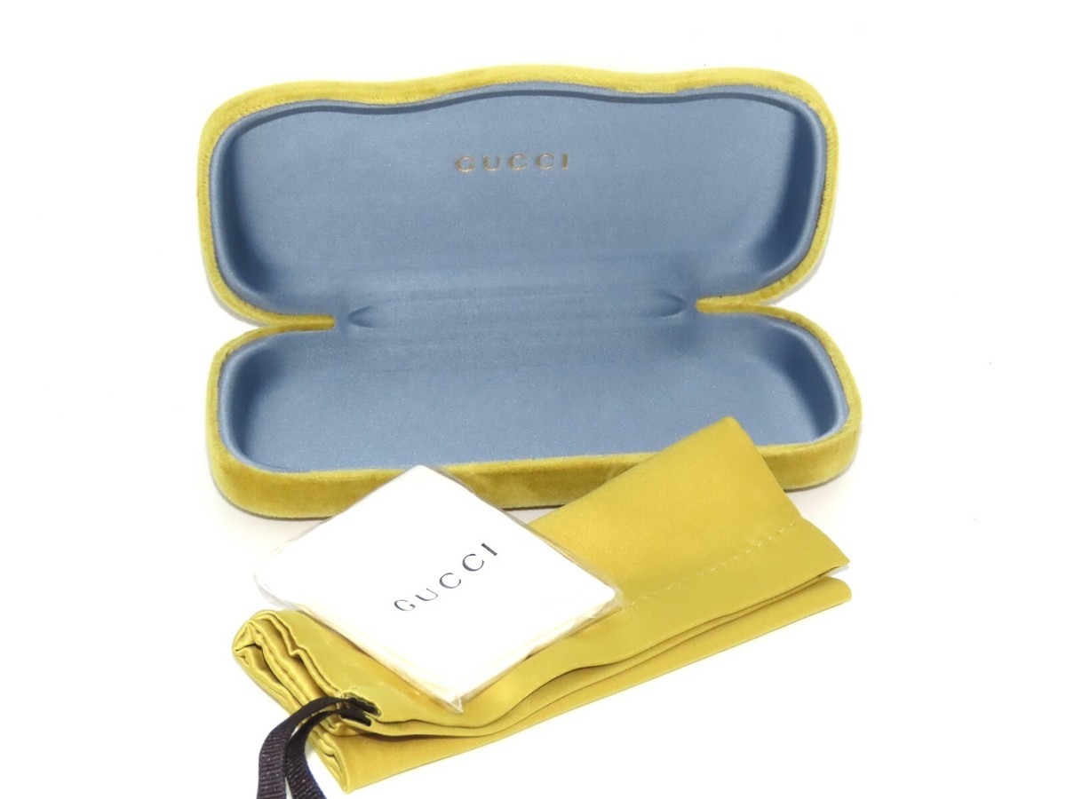 Gucci Velvet Eyewear Case in Olive Yellow with Black Dust Pouch Gucci Yellow Velvet Hard Clamshell Eyeglass Sunglass Case  main image 4