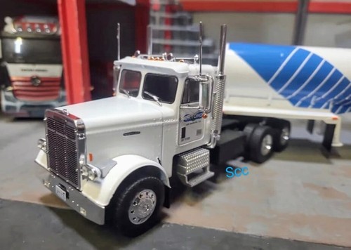 FREIGHTLINER FL C 120 64 T (1977) Cryoro, American Truck, Altaya, Diecast, 1:43 - Picture 7 of 8