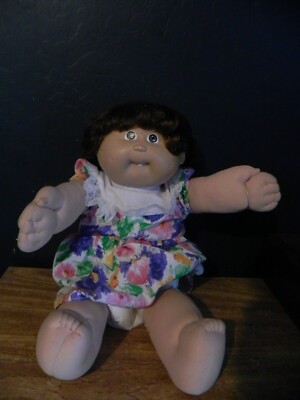 1986 Cabbage Patch Doll, Coleco 16'', w/ Tooth, Brown Hair Brown Eye Girl