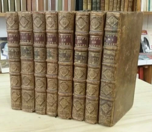 Livres anciens et de collection en cuir molière