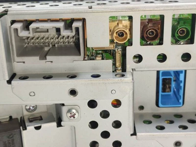 YIK500090 navigationsgerät 566826 für LAND ROVER RANGE (L322) V8 TD SE 2002 - Bild 2 von 4