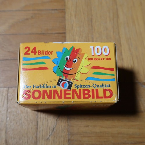 Foto Farbfilm 24 Bilder Sonnenbild zu verbrauchen bis 1 / 2000