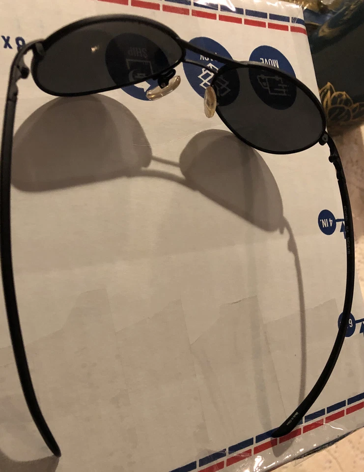 Gafas de sol Kenneth Cole negras vintage Foto 3 de 4