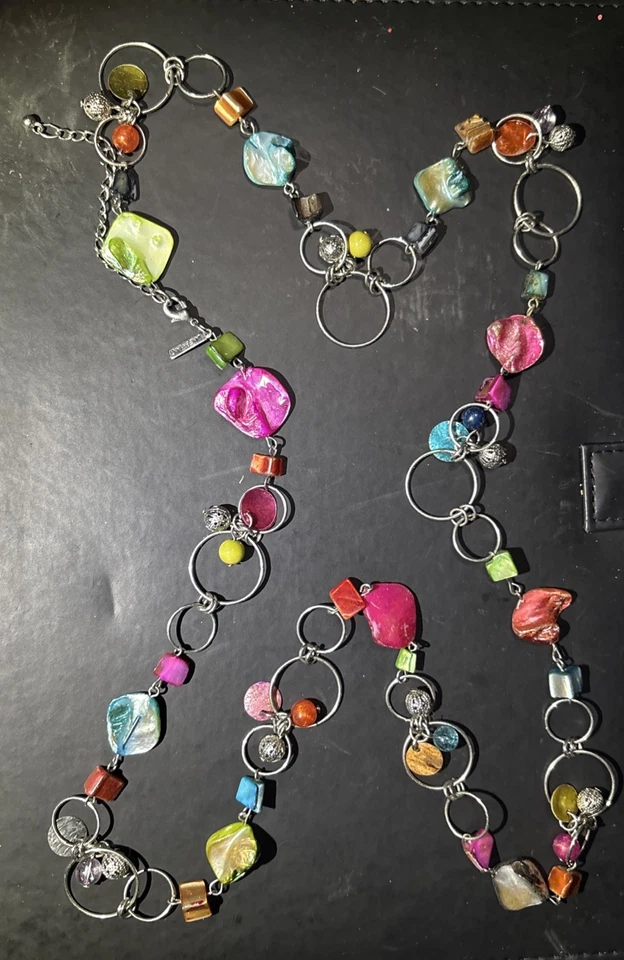 Collar llamativo Lane Bryant - Cuentas coloridas concha - Joyería de moda audaz Foto 2 de 4