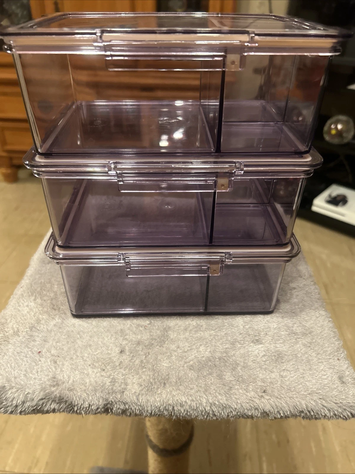 Set A Three Storage Containers With Lock Lid