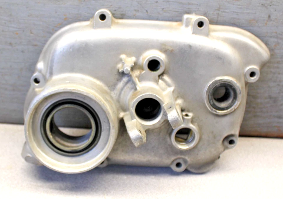 BMW R50/5 R60/5 R75/5/2 R69S 1969-1973 CAJA DE CAMBIOS CUBIERTA DE TRANSMISIÓN 12303749 OEM Foto 3 de 4