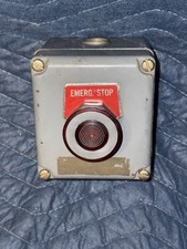 Vintage D-Square Co. Gas KY-1 Emergency Stop Push Button Control Station