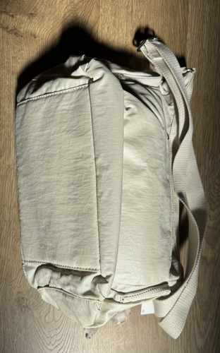 Kipling Gabb große Umhängetasche mit verstellbaren Trägern Farbe Beige - Bild 16 von 22