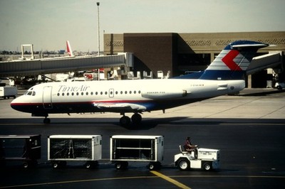 Dia C-GTAH Fokker F28-1000 Fellowship Time Air 35mm gerahmt OP-L10-16
