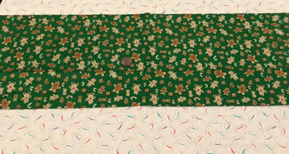 Пряники печенье * золото усиленный * на зеленый * Fabri-Quilt * 100% хлопок * 8 «x 21» - Изображение 2 из 4