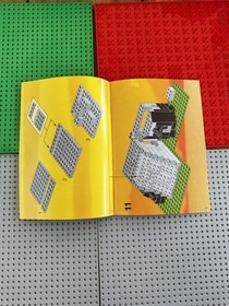 (L-2) LEGO&reg; 6066 Camouflaged Outpost Forestmen Instructions Not Punched