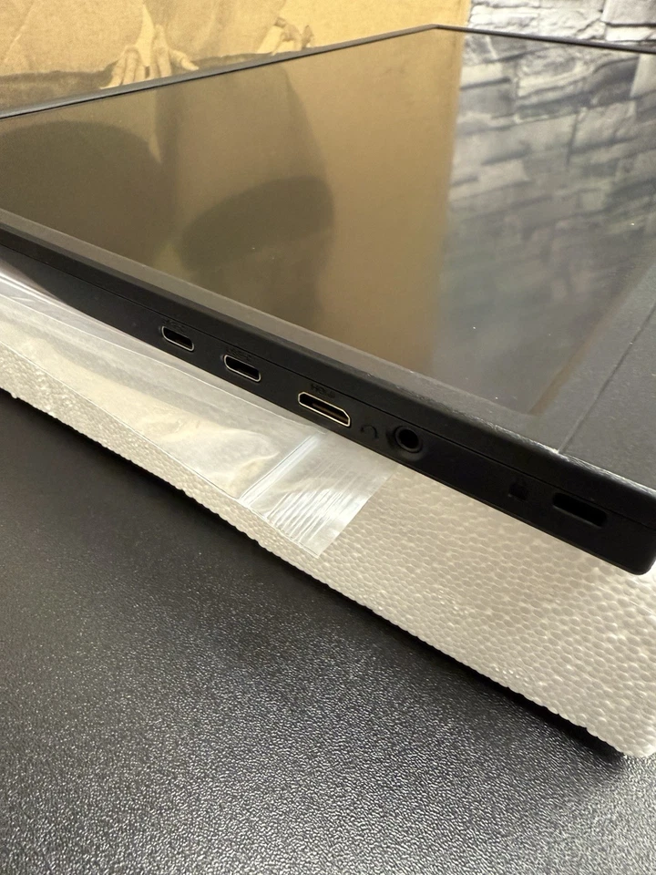 17" ViewSonic 1080p Built-In Stand IPS Portable Monitor VX1754 - Image 4 of 4