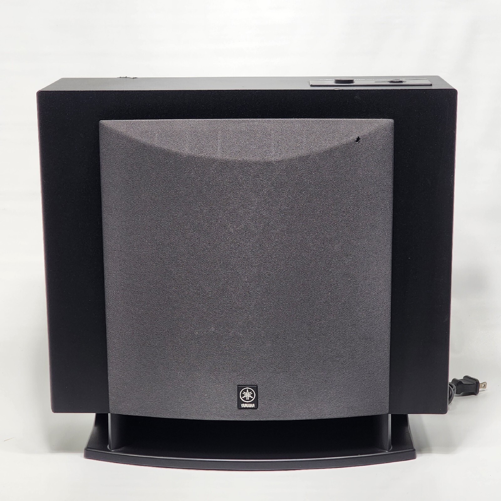 Tested Yamaha YSTFSW100 130 Watt Dynamic Powered Subwoofer 6.5