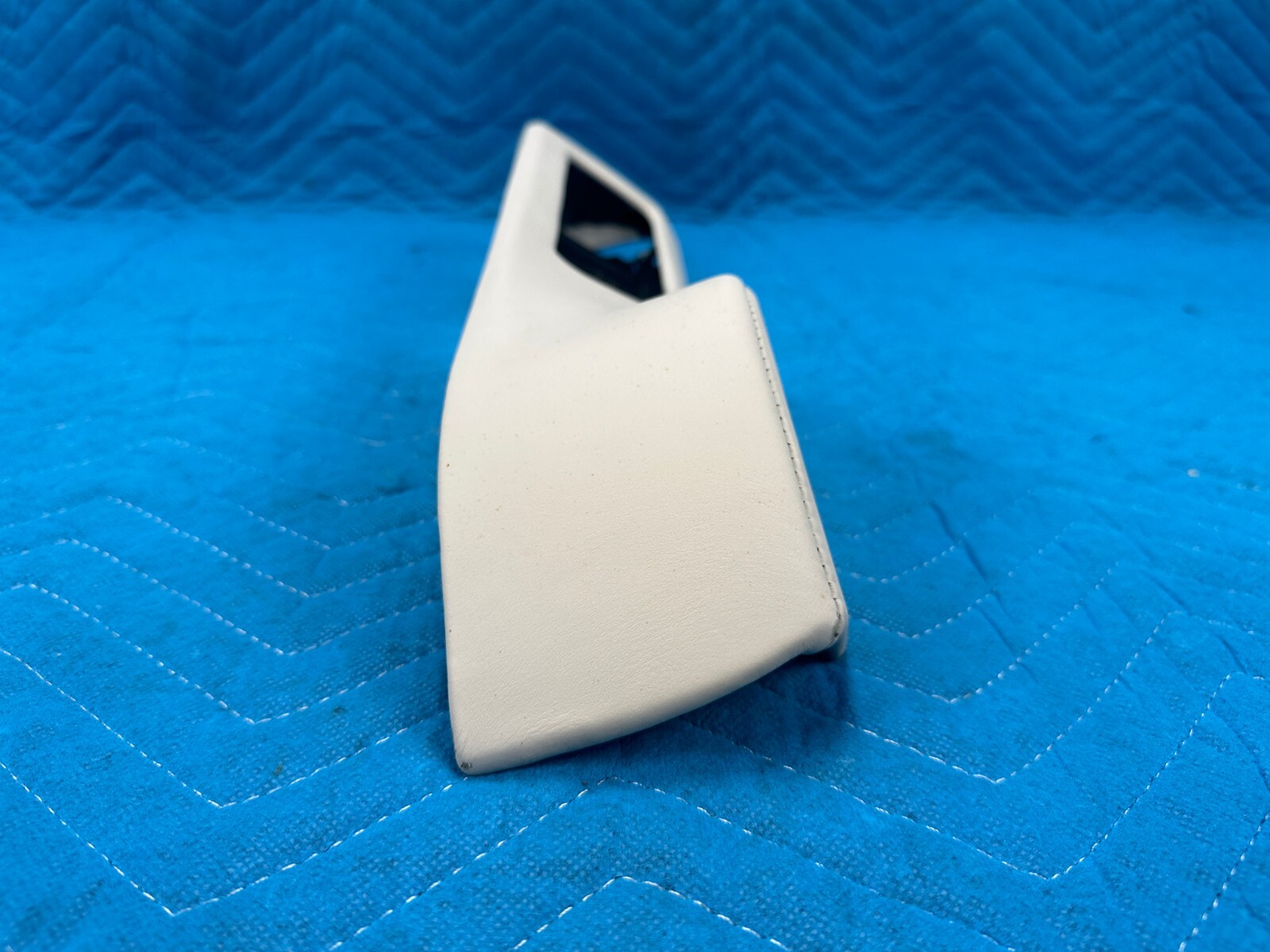 Bentley Flying Spur Rear Seat Switch Trim Panel Passenger's Side Ivory 06-12 OEM