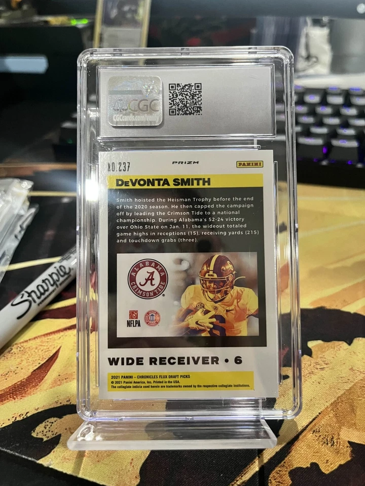 2021 Panini Chronicles Draft Picks Devonta Smith Flux Pink #237 CGC 10 - Image 2 of 2