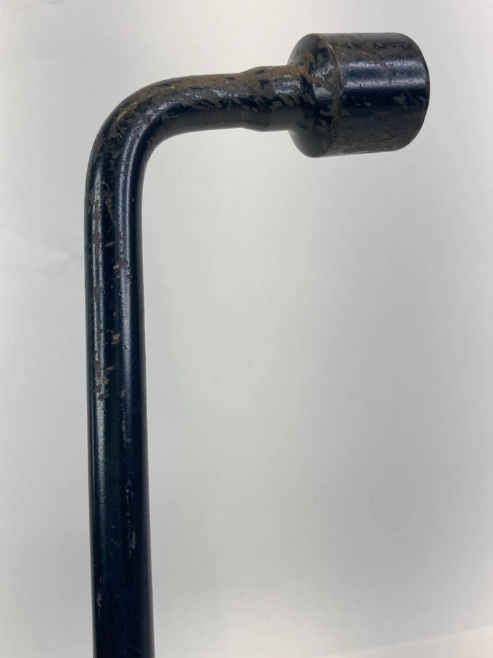 2011 2012 2013 2014 HYUNDAI SONATA JUEGO DE LLAVES DE TUERCA Y GATO DE NEUMÁTICO DE REPUESTO OEM Foto 3 de 4