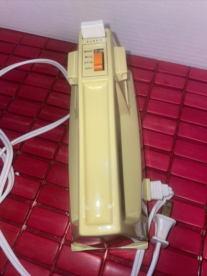 Vintage General Electric Hand Mixer/Beater GE 3Speed No Whisks