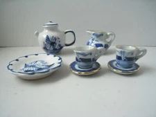 Dollhouse Miniature Tea Coffee Set Teapot Cups Plate Pitcher Delft Blue Vtg