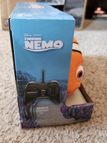 Pixar Finding Nemo Remote Control Swimming Nemo--Brand New - Picture 9 of 10