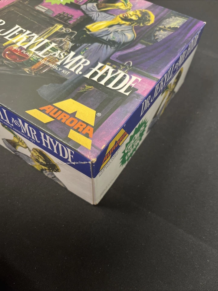 1972 Aurora Glows in The Dark Dr.Jekyll As Mr.Hyde Complete Model 482 - Image 2 of 4