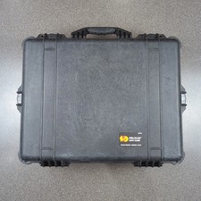 Pelican 1600 Protector Hard Case   Waterproof, Lockable, USA Made   Black