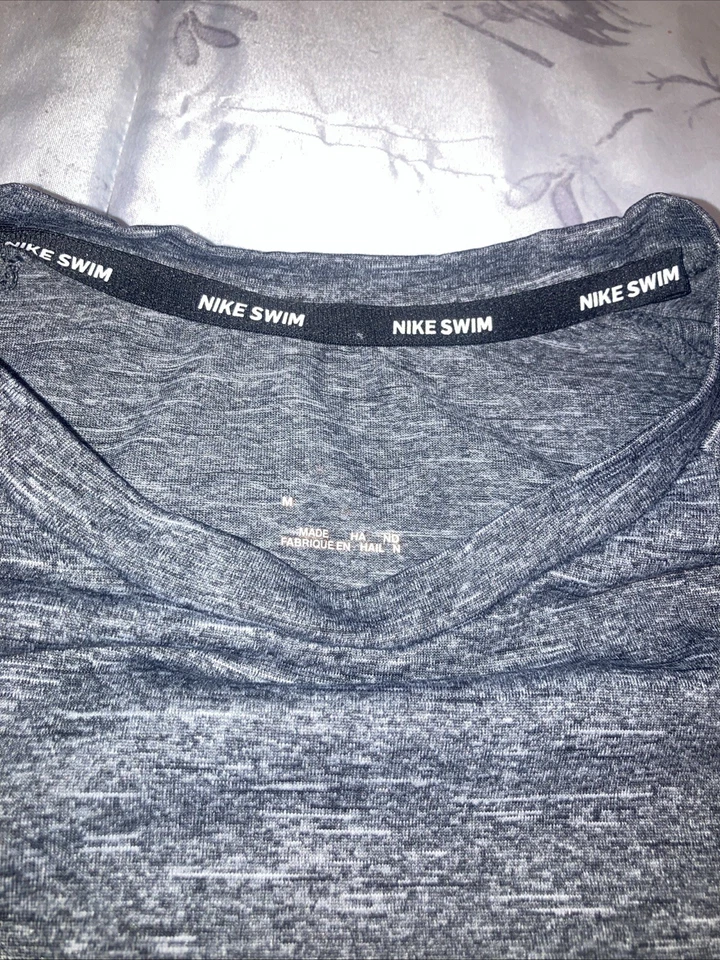 Camiseta Nike Swim Dry-fit Niñas Manga Corta Talla M Foto 2 de 4