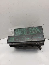 Fuse Box Engine VIN D 4th Digit VQ35DE Fits 01-03 INFINITI QX4 1380375