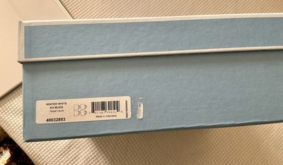 Beautiful Wedgwood Winter White Bone China Mug Set   4 Mugs in Original Box