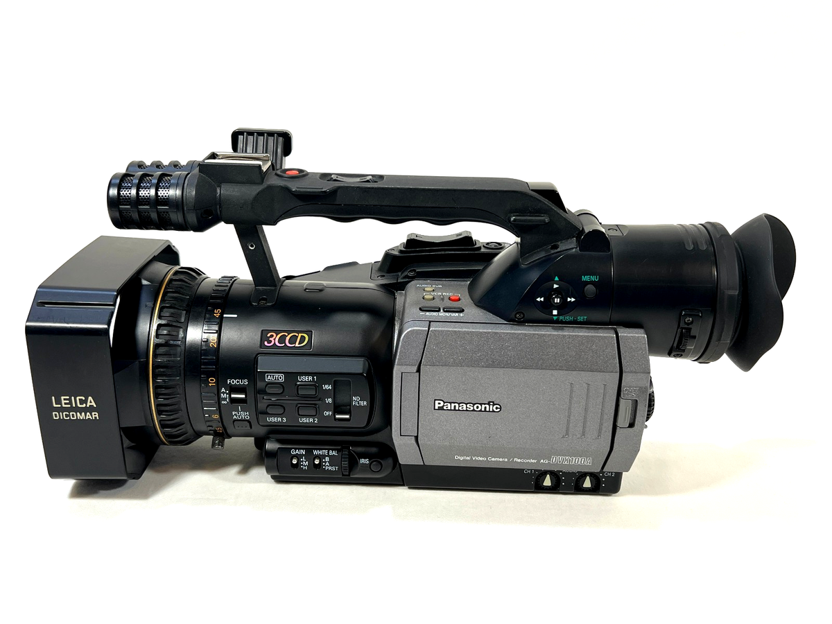 美品 Panasonic AG-DVX100A 3CCD ミニDV #331 Panasonic AG-DVX100A 3CCD MiniDV Pro Camcorder w/ Leica