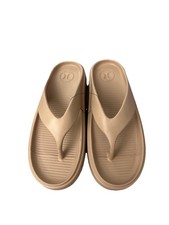 hurley Men s Flip Flops Beige sandals New Size 9