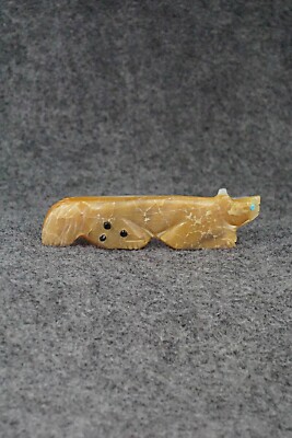 Wolf Zuni Fetish Carving - Danette Laate