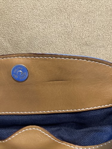 tommy hilfiger handbag - Picture 6 of 9