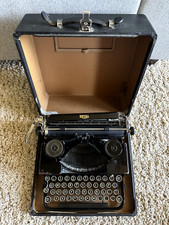 1929-1932 Portable Royal Typewriter- Black with Case thumbnail