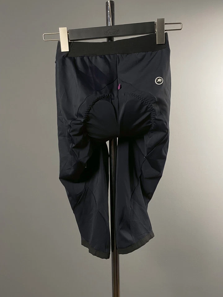 Pantalones cortos ASSOS negros HK Laala Lai.S negros para mujer talla M Foto 3 de 4