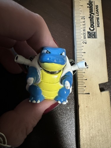 Vintage 90s Nintendo Pokemon 1.5” Pencil Topper Figure ***BLASTOISE*** - 第 1/7 張圖片