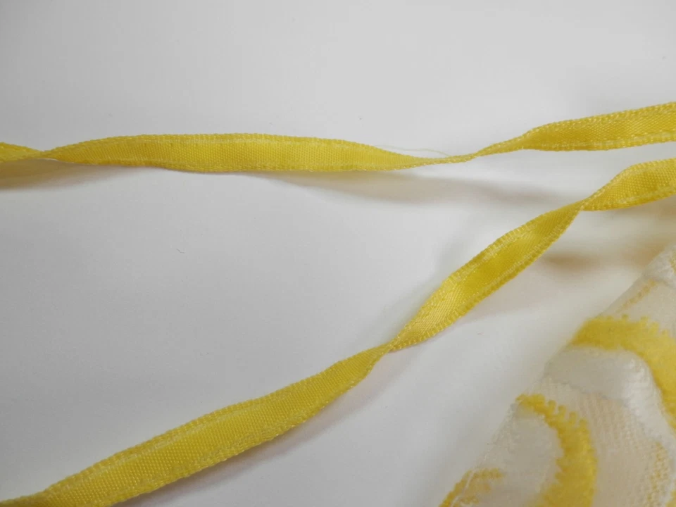 Vtg 1978 Barbie Pretty Changes Outfit Over Skirt Tie Waist 2598 Yellow White 70s - Image 3 of 4