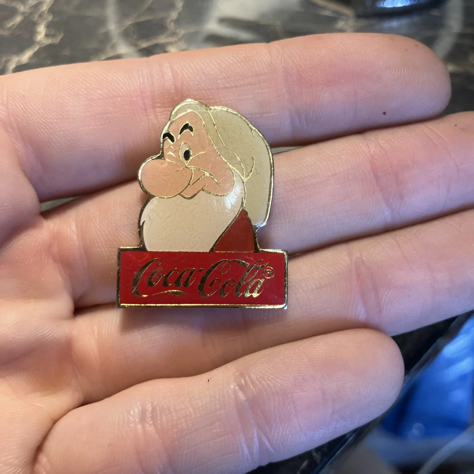 Disney WDW Snow White Grumpy Seven Dwarf Coca-Cola 15th Anniversary 1986 Pin