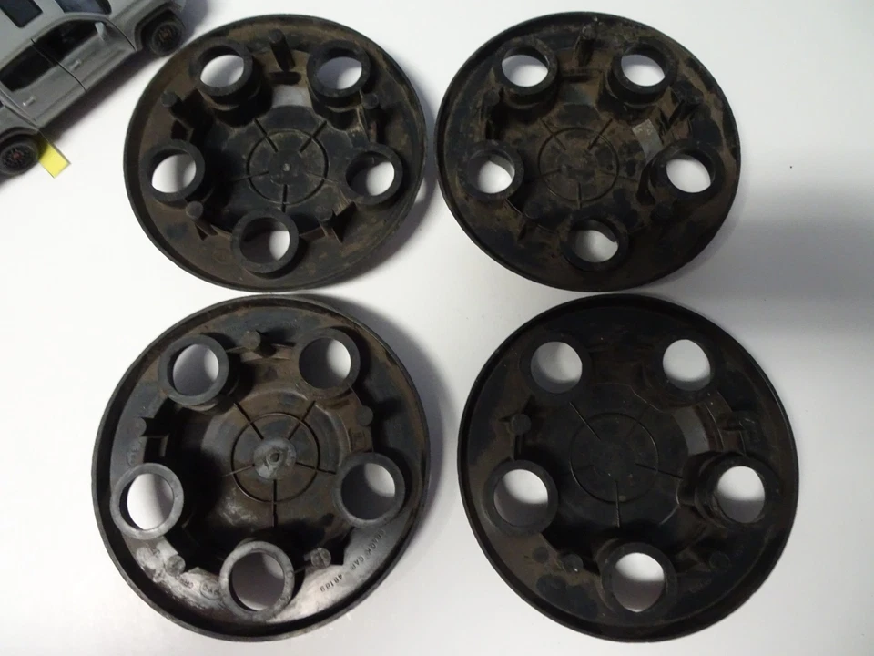 Set of 4 1983-98 Chevrolet S10 Black OEM Wheel Center Cap # 48189 - Image 4 of 4