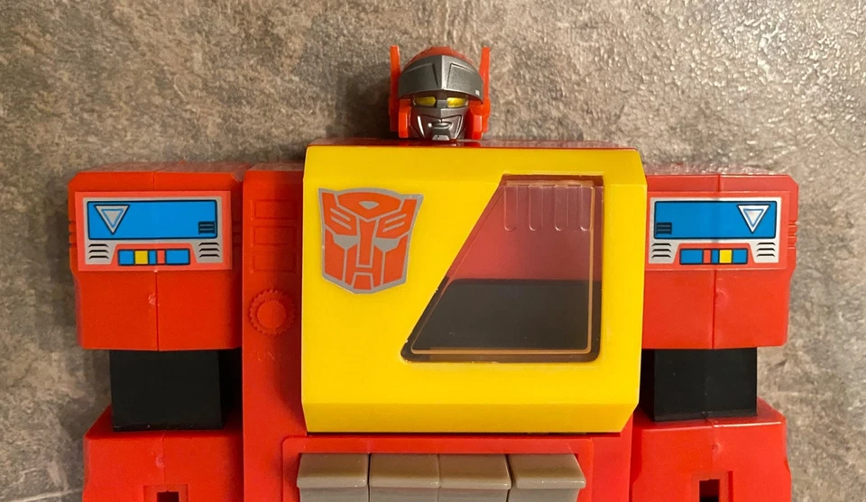 Transformers G1 Blaster Mint New Complete Platinum Edition Intel Ops Hasbro - Image 2 of 4