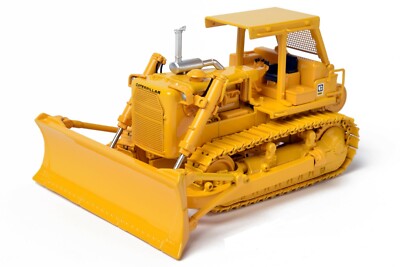 Caterpillar D8K Dozer w/ ROPS, Winch & A Blade - 1/48 - CCM