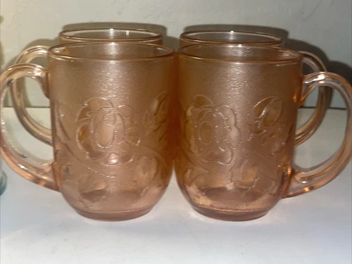 Vintage Arcoroc France Pink Frosted Glass With Roses  8 oz Mugs 4” Tall Set Of 4
