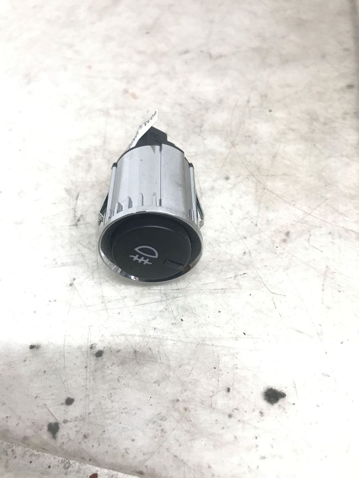 ASTON MARTIN RAPIDE FOG LIGHT LAMP SWITCH BUTTON 8D33-15K237-AA OEM