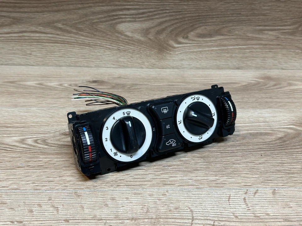 ПЕРЕКЛЮЧАТЕЛЬ КЛИМАТ-КОНТРОЛЯ КОНДИЦИОНЕРА MERCEDES R170 SLK230 ОТ ОРИГИНАЛЬНОГО ПРОИЗВОДИТЕЛЯ (01_04) 1708301085 - Изображение 2 из 4