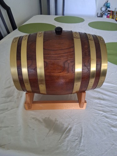 Vintage Italian Oak Barrel. 10 x 10 Inches. Excellent Condition