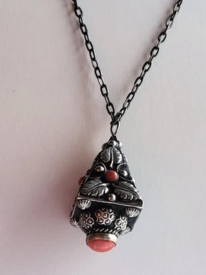 Vintage 835er Silber Anhänger mit Korallen an Kette 62 cm Ethno 20,05 gr. - Bild 1 von 4