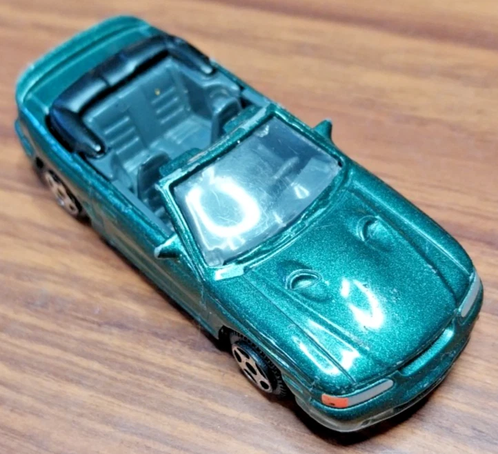 MOTORMAX MUSTANG 1998 CONVERTIBLE Metallic Green  1/64 Unboxed - Image 4 of 4