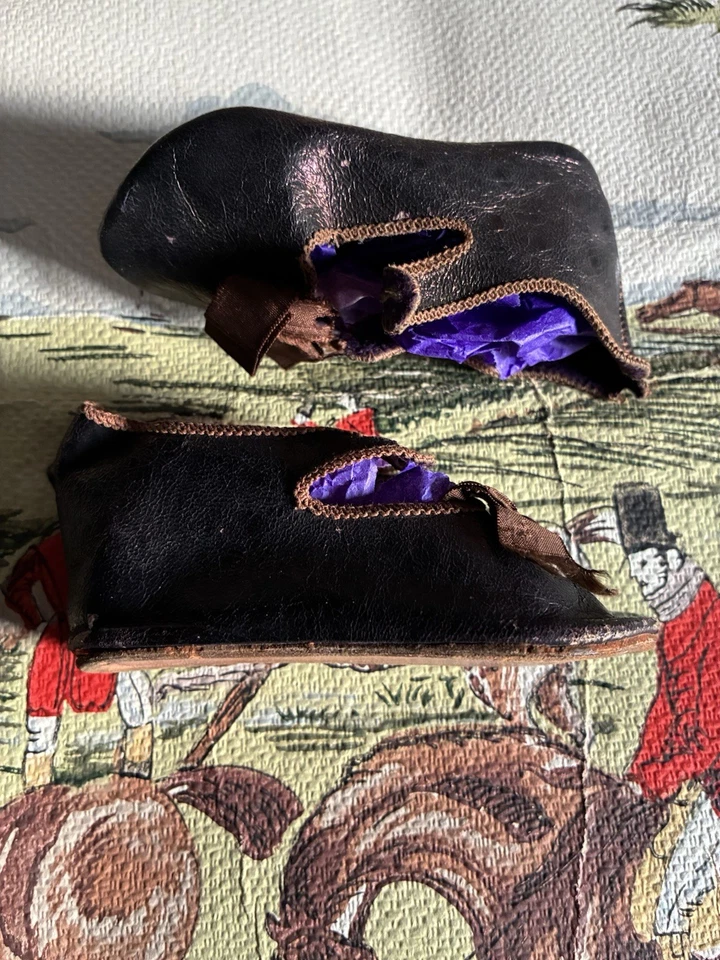 2 Chaussures de poupée Ancienne 1 Jumeau à l'Abeille 2  À La Mongolfiere T12 - Photo 2/4