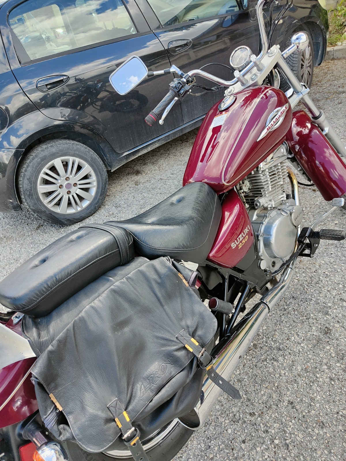 Suzuki Marauder 250 del 1999 in buone condizioni foto 6