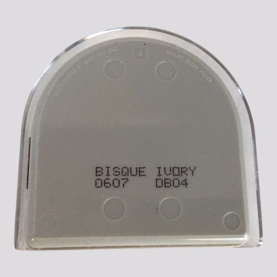 Mary Kay BISQUE IVORY 0607 Day Radiance Cream Foundation 0.5 oz with SPF 8 Boxed - Image 4 of 4